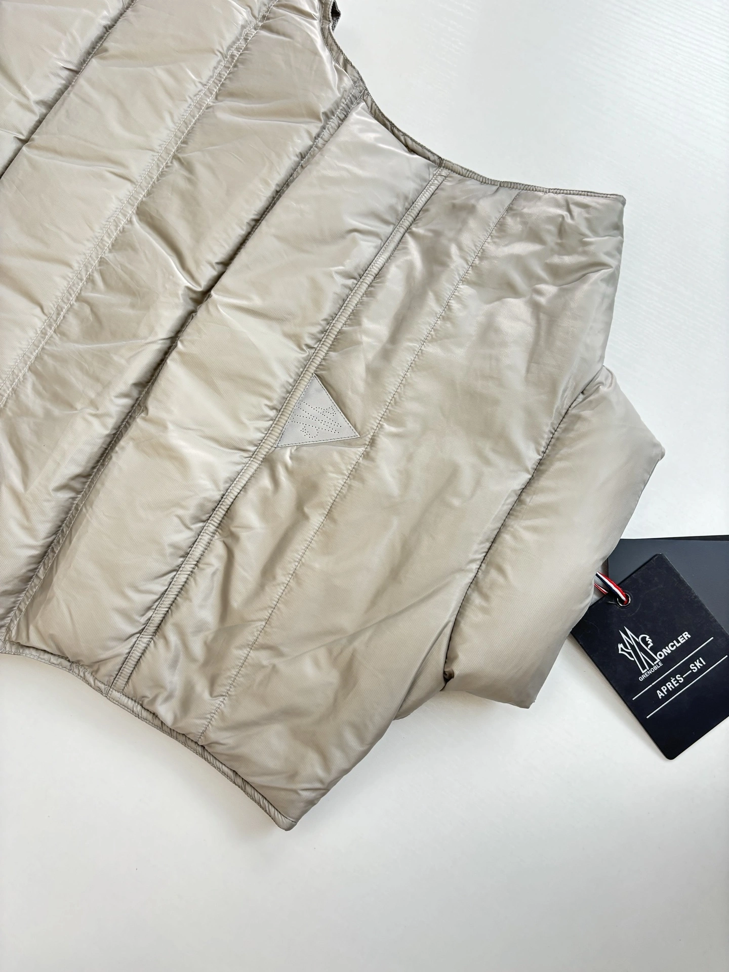 wg.luxury-- 7o9385r Down jacket nylon 2colour item:E-F363I0617-2